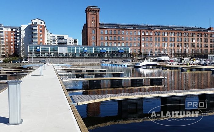 Naistenlahden satama Tampere