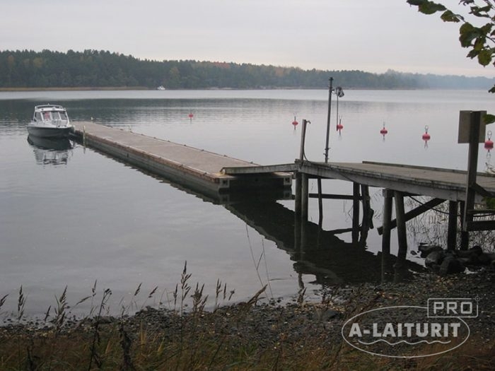Laituri Turun Pähkinäinen