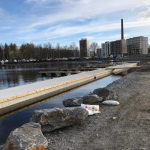 Tampere Naistenlahti aallonvaimentajalaituri