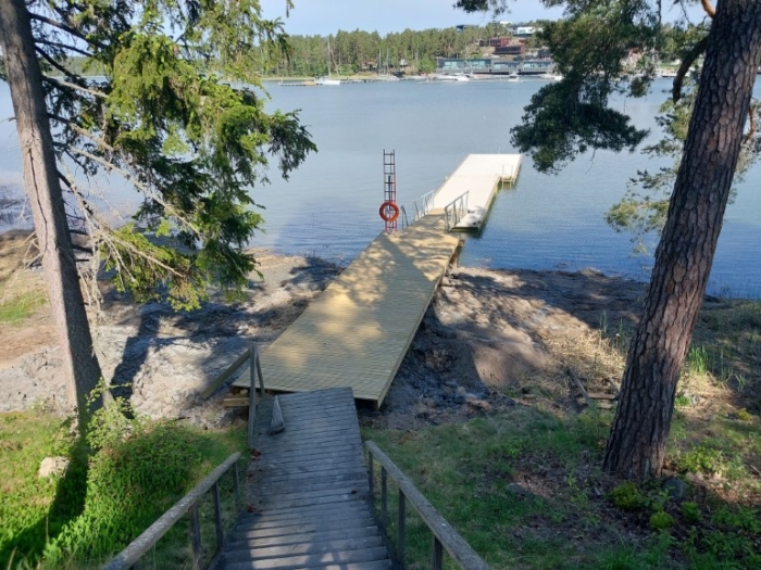 Kesärannan uimalaiturit